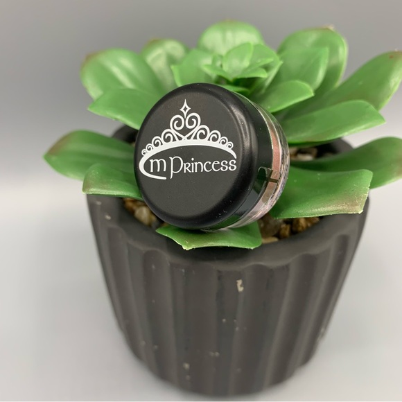 Pretty Petal Pigment - Picture 3 of 3